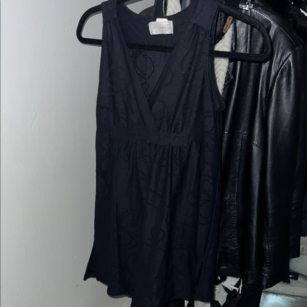 Women’s Black Sleeveless Loose Mini Dress